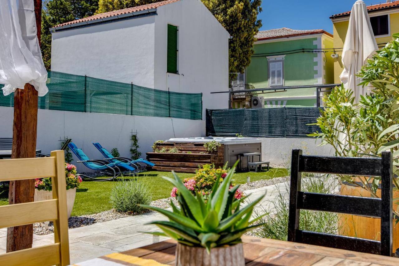 Apartments Mikulin Family Punat Exterior foto